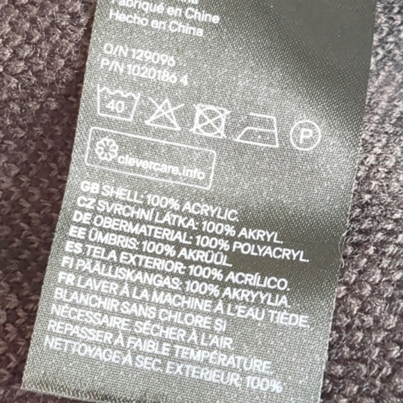 H&M Divided Gray and Black Grid Vortex Print Crew Neck Sweater Vest size Small - Picture 4 of 5